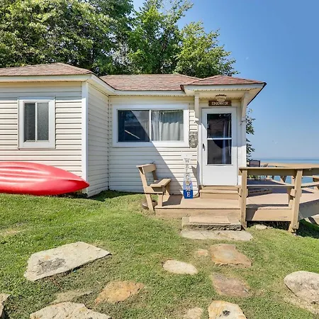 Scenic Geneva Cottage With Lake Erie Beach Access!